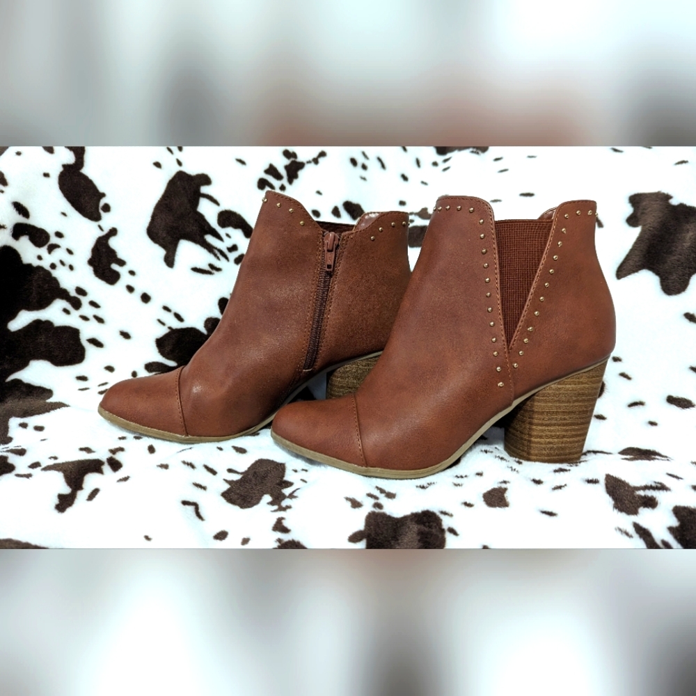Ankle boots